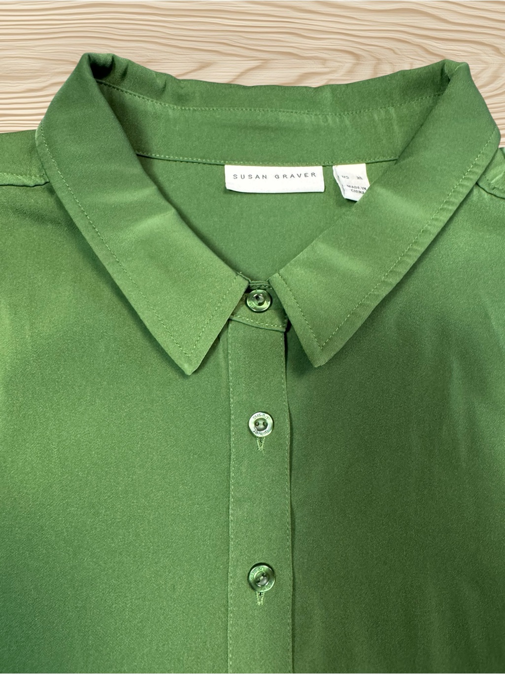 Susan Graver Stretch Peachskin Button-Front Green Shirt Size Xl — image 4 of 8